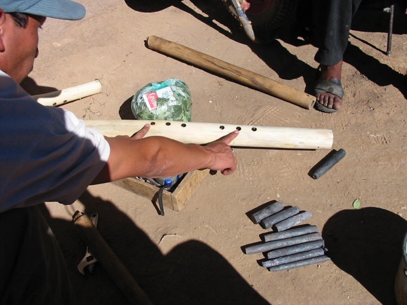 4. Hierros o "moldes" para quemar el conducto interno (Cala Cala)